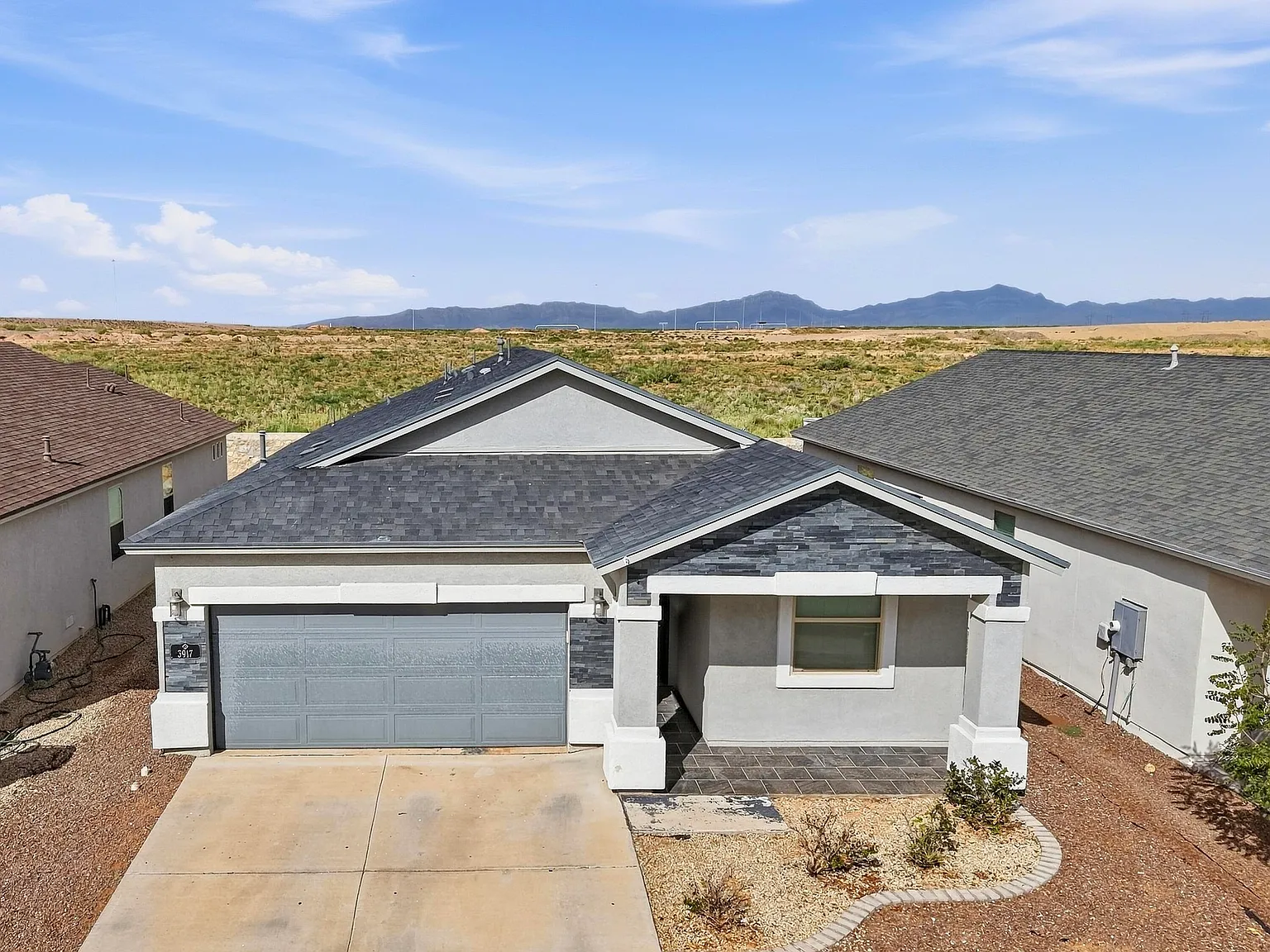 4 bed, 2.0 bath, 1720 sqft, $1,750 — Photo 1