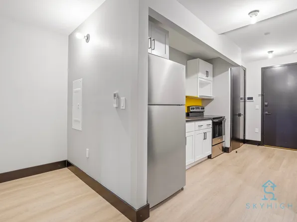 250 Winthrop Street image 9 of 16