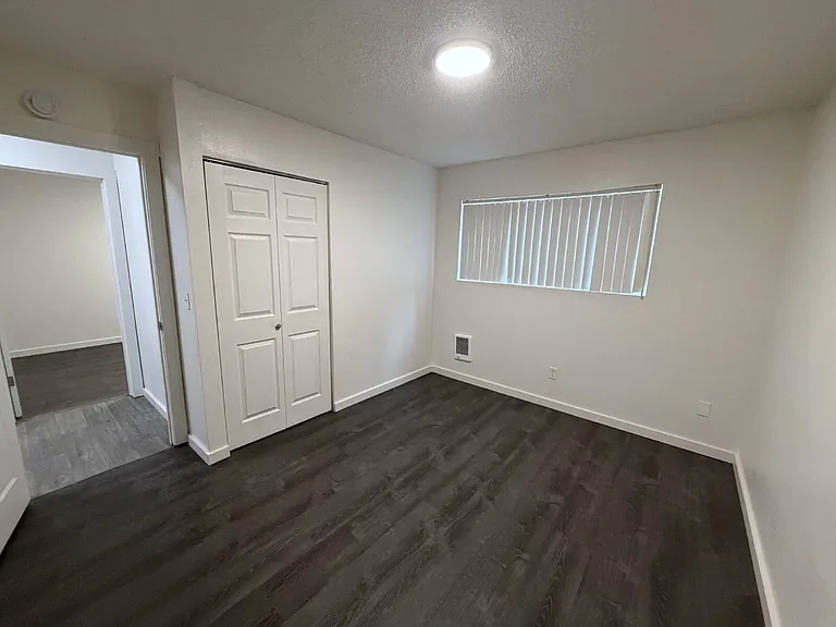 3153 SW Dolph Ct #13 — Photo 5
