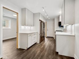 948 N Wolcott Ave, Chicago, IL