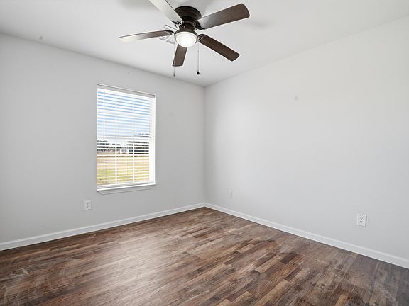 5th image of 175 Teal Ln