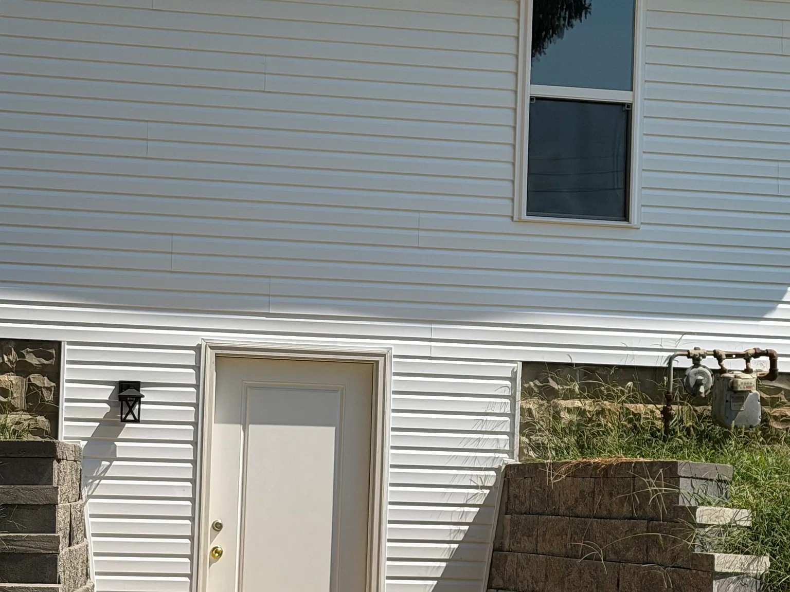 3 bed, 1400 sqft, $1,850 — Photo 2