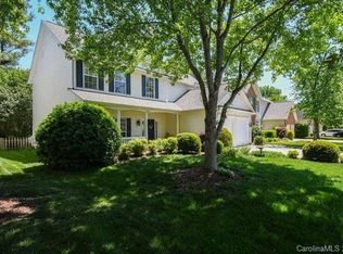 9625 Autumn Applause Dr, Charlotte, NC 28277