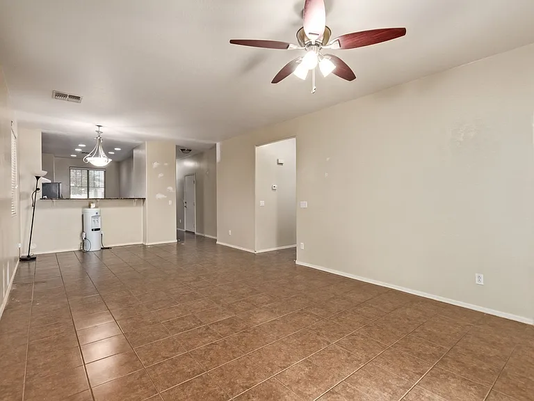 7419 W Glass Ln — Photo 7