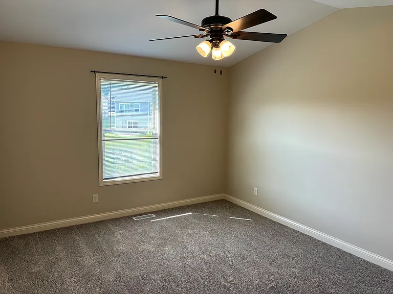 24 Tennis Ct — Photo 6