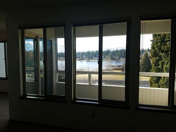 2nd image of 23507 Lakeview Dr #B