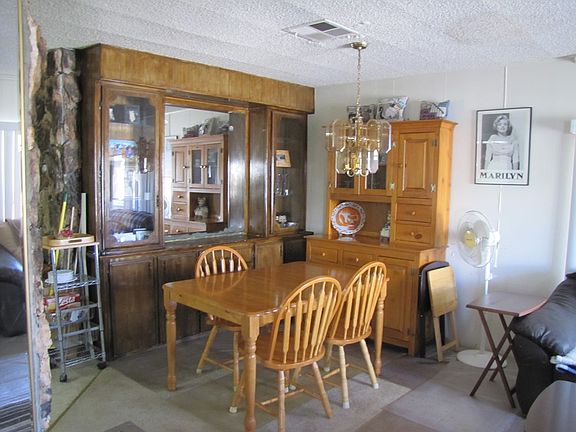 4th image of 558 Hermitage Ct #558