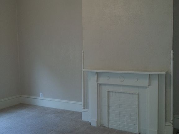 Master Bed 15'7" x 15'4"