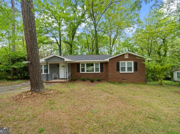1062 N Pine Knoll Dr, Macon, GA 31204