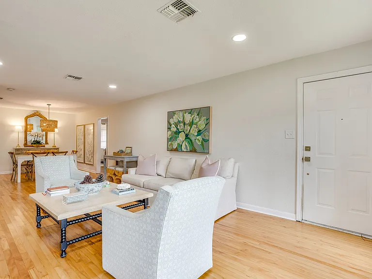 2541 Walsh Ct — Photo 5