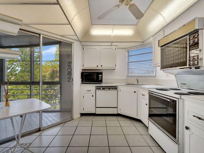 3810 Via Poinciana #502, Lake Worth, FL, 33467