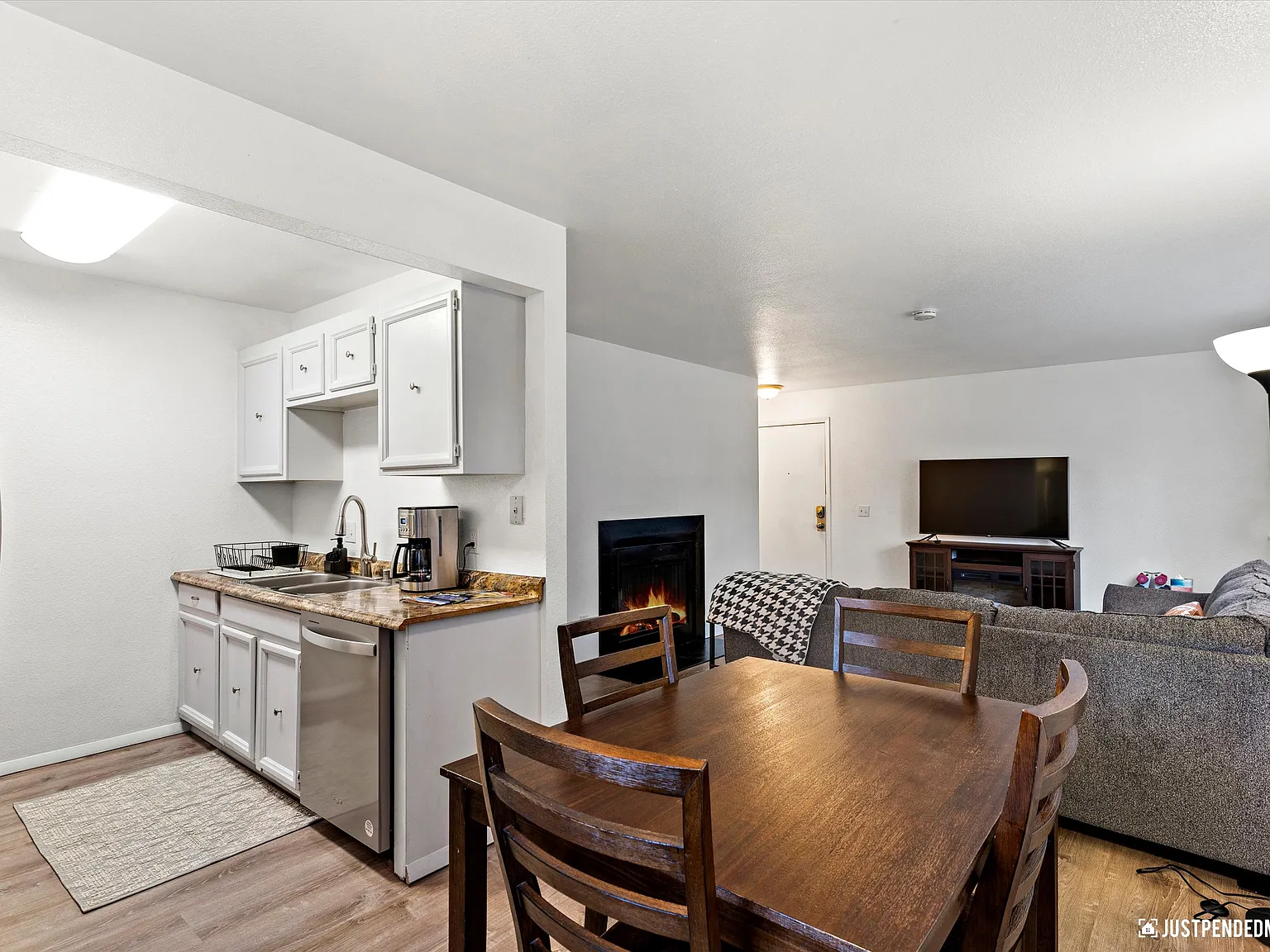 2031 Farmer Pl — Photo 3