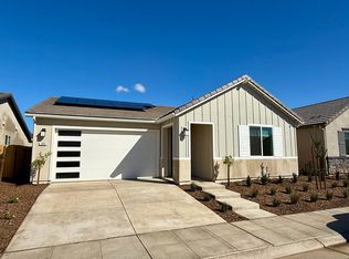 1641 Bloom Ave, Clovis, CA 93619