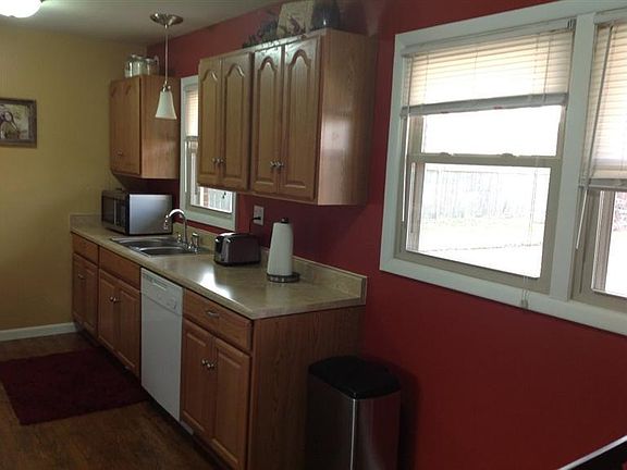 3rd image of 563 Vista Ave