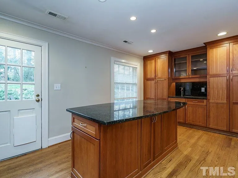 2813 Kittrell Dr — Photo 10
