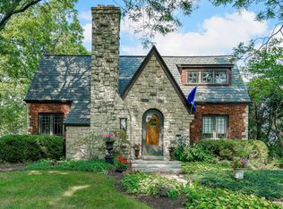 1100 Maple Ave, Downers Grove, IL 60515