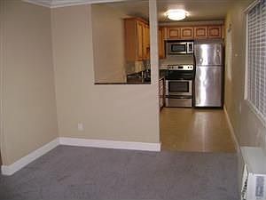 2nd image of 1371 E Washington Ave Unit 105