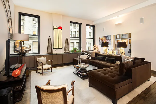 Sold by Compass | media 1