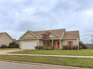 107 Willow Way, Headland, AL 36345