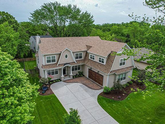 3rd image of 116 S Birchwood Dr