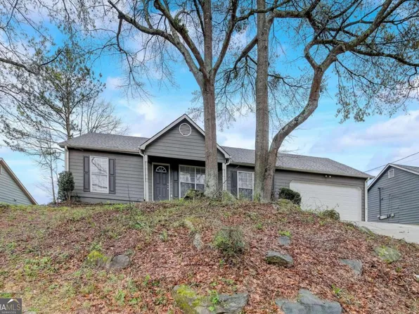 3125 Brook Hollow Dr, Rex, GA 30273