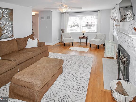 4th image of 10232 Continental Ln