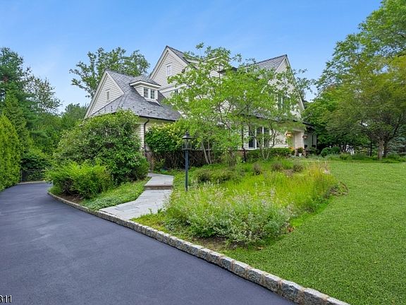 4th image of 281 Long Hill Dr
