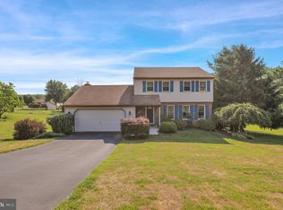 19 Sage Dr, Sinking Spring, PA 19608