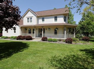 370 Birchbark Trl, Aurora, OH 44202