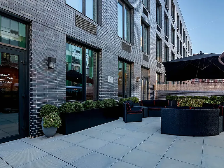 239 N 9th St #E201 — Photo 42