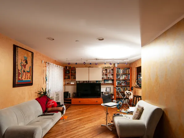 2012 Jerome Avenue image 9 of 21