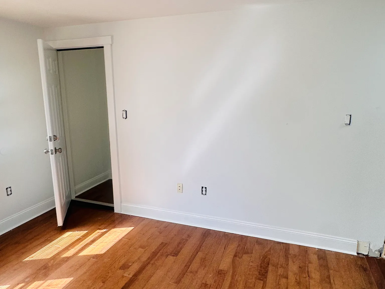 Studio, 450 sqft, $995 — Photo 3