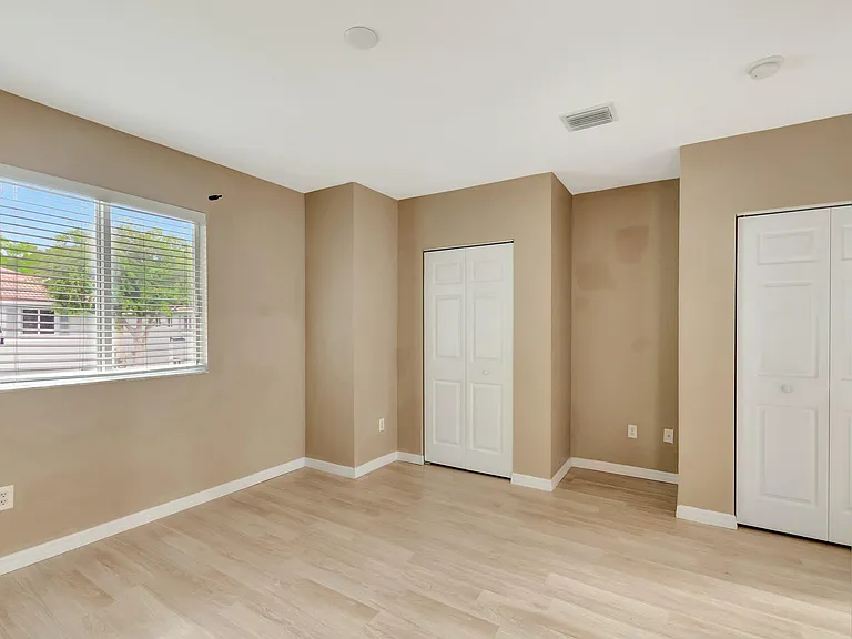 1912 Hibiscus Ln — Photo 19