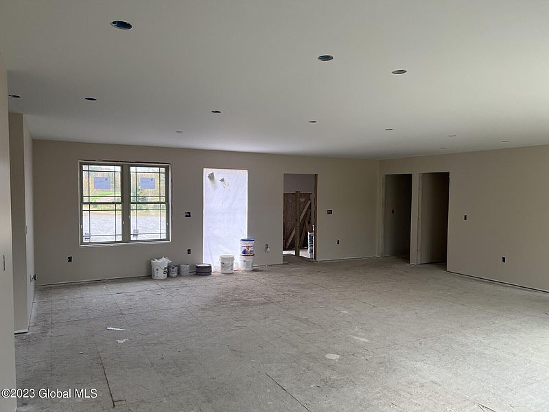 5th image of 106 Bluebird Lane