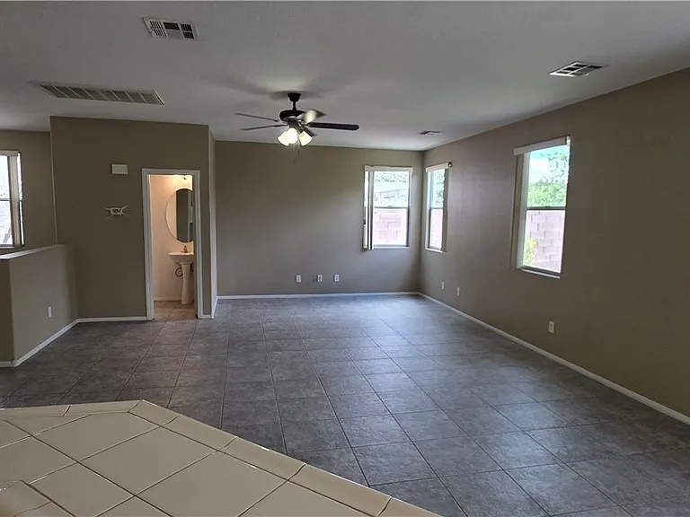 3358 Hillside Garden Dr — Photo 11