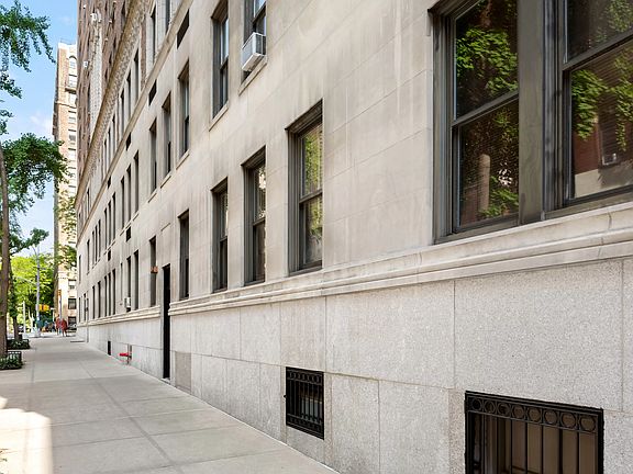 3rd image of 941 Park Ave