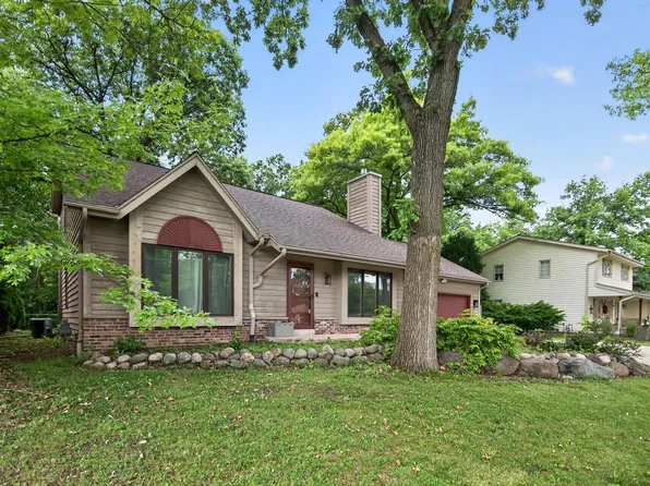 9015 S 84th STREET, Franklin, WI 53132