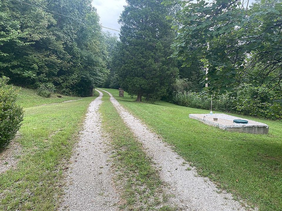 1st image of 808 Wooded Hill Farm Ln