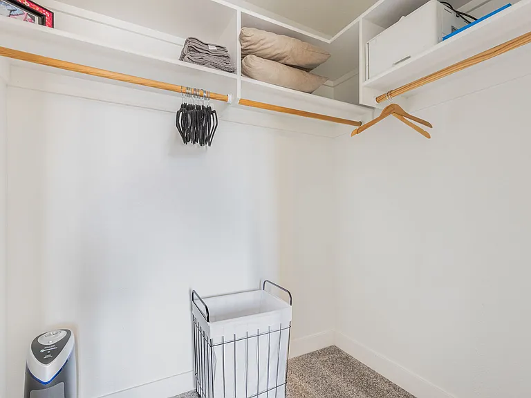 2529 E Commonwealth Cir — Photo 23