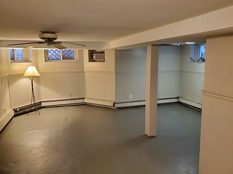 1317 W Roscoe St #G — Photo 2