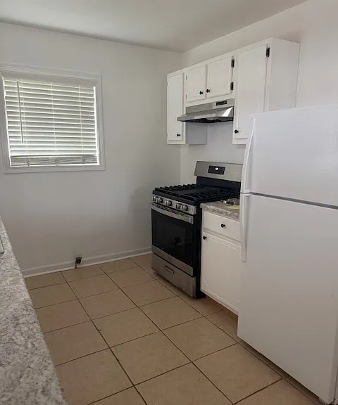 52 Wisteria Ave — Photo 4