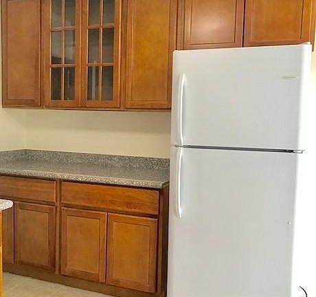 4th image of 2511 Truman Ave