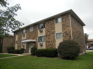 1320 Getzelman Dr, Elgin, IL 60123