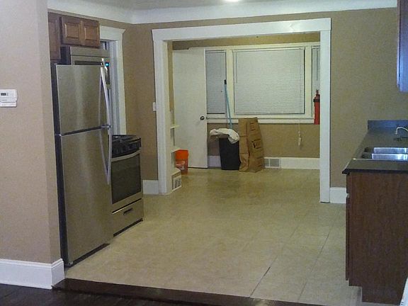 4th image of 2829 5th St