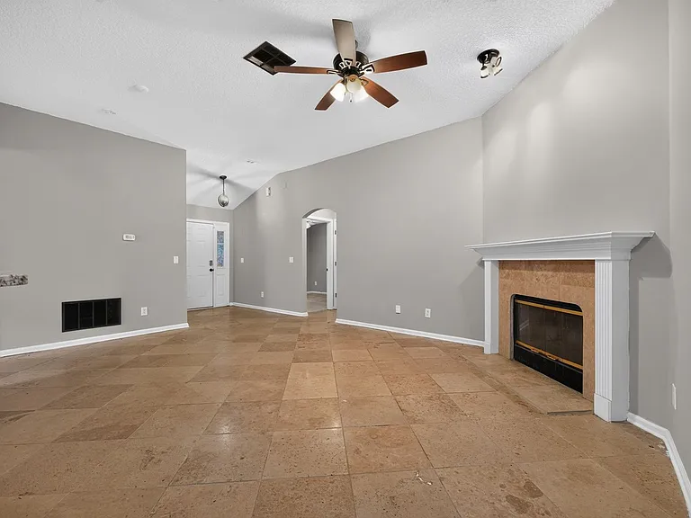 863 Timberjack Ct — Photo 5