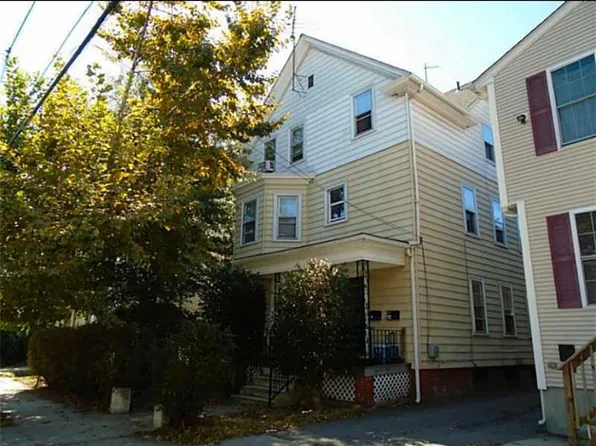 124 Oakland Ave, Providence, RI 02908
