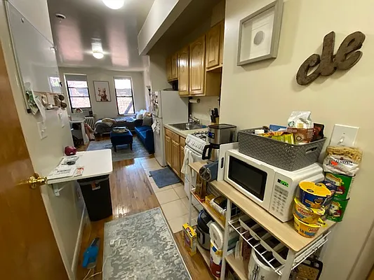 Rented by Mdays Realty | media 16