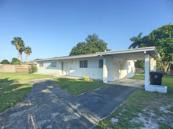 580 NE 180th Dr, North Miami Beach, FL 33162