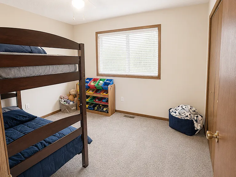 415 Cottonwood Ave — Photo 2