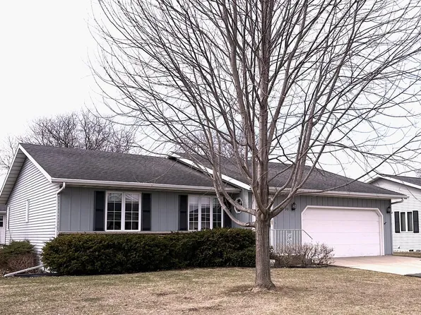 30 Heritage Ct, Fond Du Lac, WI 54935